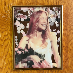 Carrie Mirror