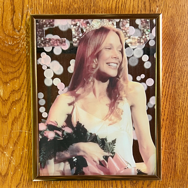 Carrie Mirror